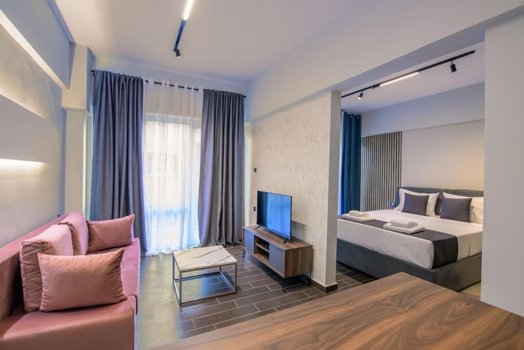 Luxury Central Apartment 4,1 Larissa Exterior photo
