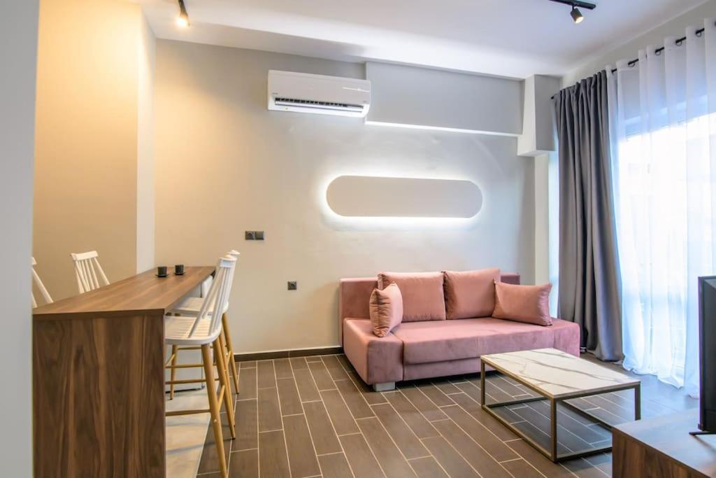 Luxury Central Apartment 4,1 Larissa Exterior photo