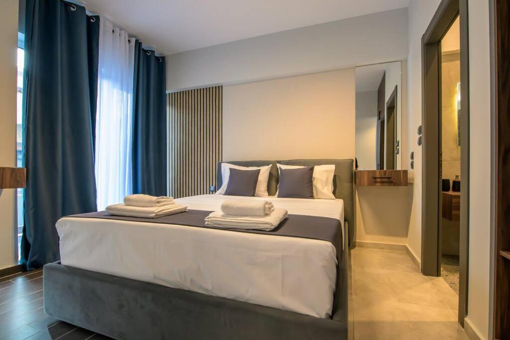 Luxury Central Apartment 4,1 Larissa Exterior photo